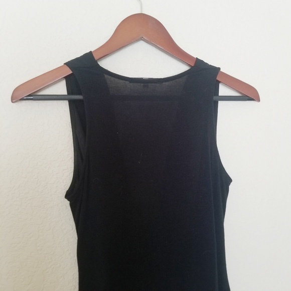 🛍RED HAUTE of Anthropologie Black curved tank top - Picture 4 of 8